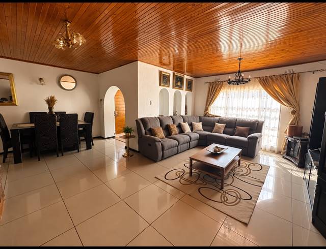 3 BEDROOM HOUSE FOR SALE IN SOPHIATOWN